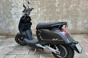 Scooter elettrico 50tino