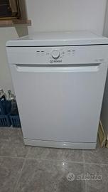 Lavastoviglie Indesit 30lt 14 coperti