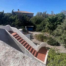 Sorso in villaggio sul mare con grande giardino