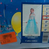 vestito di  Frozen praticamente nuovo