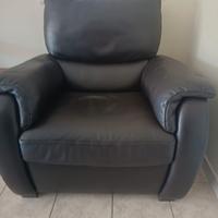 Poltrona marrone in pelle