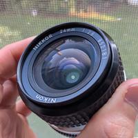 Nikon 24mm f/2.8