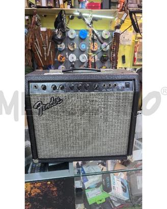 AMPLIFICATORE FENDER CHAMPION 110