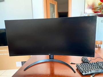 LG UltraWide Monitor Curved. 34WP65C