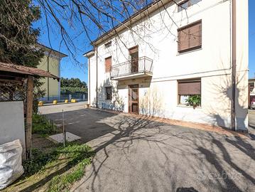 CASA SEMINDIPENDENTE A GATTATICO