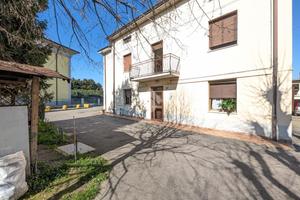 CASA SEMINDIPENDENTE A GATTATICO