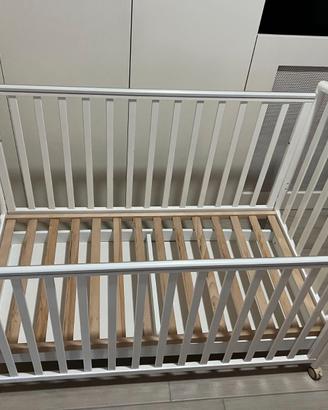 Lettino con ruote 120x60 compreso di materasso