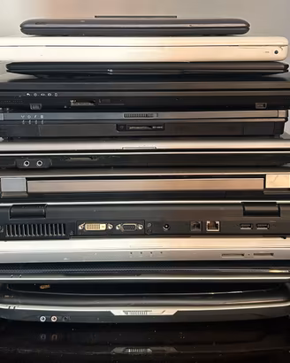 Stock computer portatili da testare