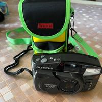 Olympus superzoom 700BF con custodia
