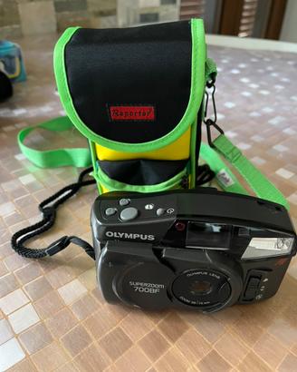 Olympus superzoom 700BF con custodia