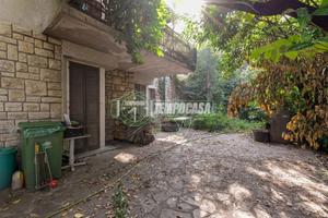 VILLA SINGOLA CON BOX