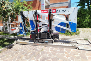 Piattaforma aerea cingolata ragno 17 metri