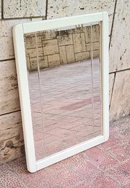 SPECCHIO MOLATO CON CORNICE. FUORIGROTTA.