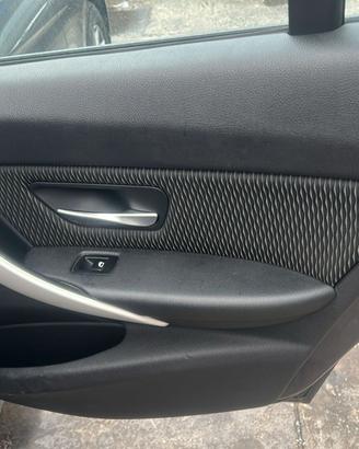 Alzavetro posteriore dx BMW 320 F30 Berlina 2016
