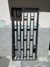 Infissi, persiane e cancelli di ferro 