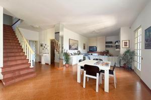 VILLA SINGOLA A SILVI