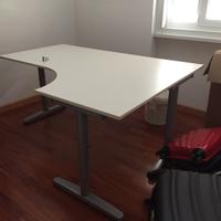 Scrivania angolare bianca