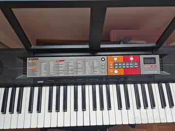 TASTIERA MUSICALE YAMAHA PSR-F52 