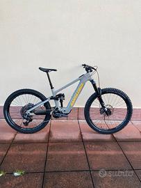 Santa Cruz Vala GX AXS tg. m