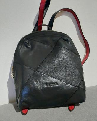 zainetto Desigual rosso e nero