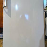 Congelatore verticale Candy