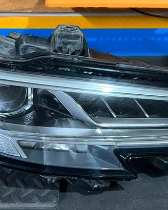 Faro dx led matrix Audi s3/a3 8v
