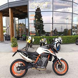 KTM 890 Duke R