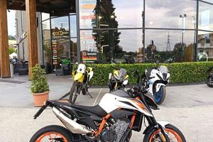 KTM 890 Duke R
