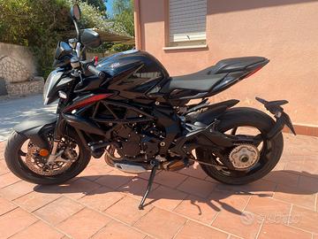 MvAgusta Brutale 800R