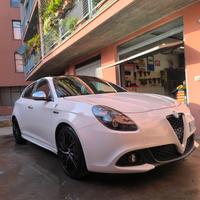 Alfa Romeo Giulietta quadrifoglio verde 