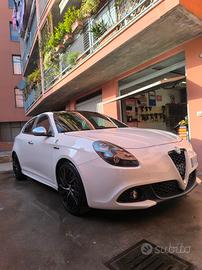 Alfa Romeo Giulietta quadrifoglio verde 