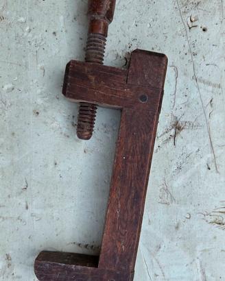 Morsetto antico in legno 