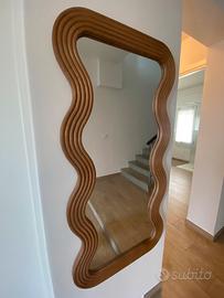 Specchio ondulato