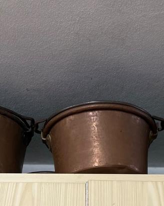 Set di pentole in rame vintage