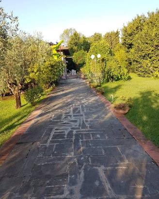 Villa di 240 m² con più di 5 locali e box auto a S