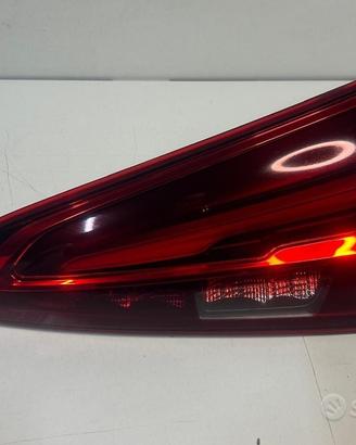 Fanale luce posteriore dx sx mercedes a w177 AMG