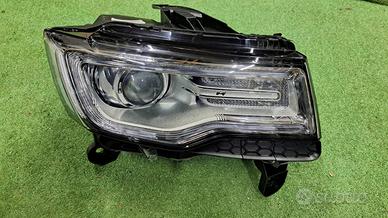JEEP GRAND CHEROKEE WK2 BI-XENON Faro Fanale Destr