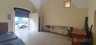 Locale commerciale in Melfi piazza D'Addezio