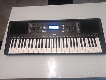 Yamaha PSR e-373