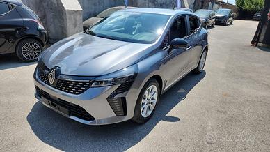 Renault clio in ricambio