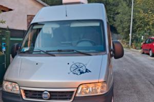 camper furgonato
