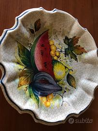 Piatto con decorazioni,
