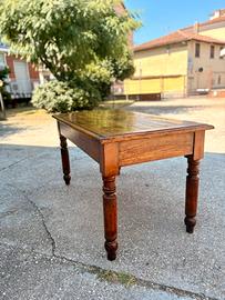 Tavolo rustico in legno massello