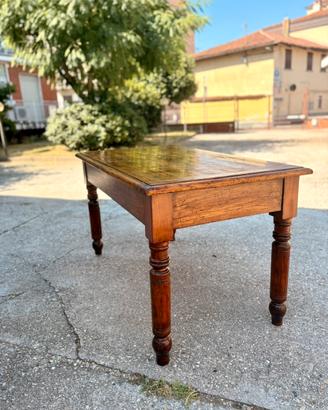 Tavolo rustico in legno massello