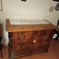 cassettiera elegante