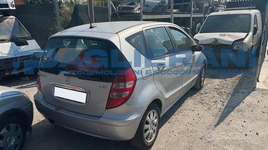 Ricambi usati originali per Mercedes Benz A180
