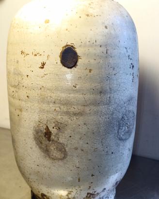 Antica e affascinante vaso in ceramica smaltata. 