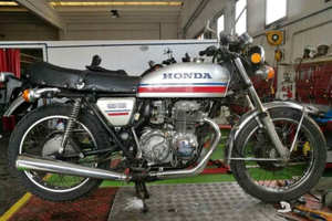 Vendi Honda 400 FOUR 1976
