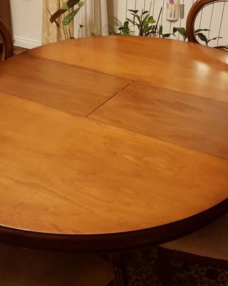 Elegante Tavolo da Pranzo in Legno con 6 Sedie