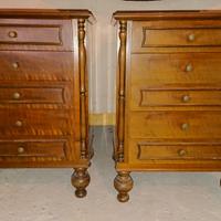 Comodini in noce (A F F A R E)